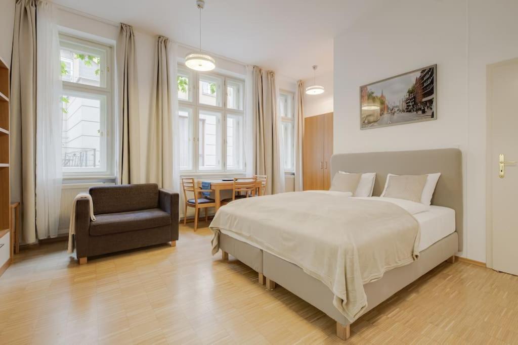 Deluxe Suite In Prime Location プラハ エクステリア 写真